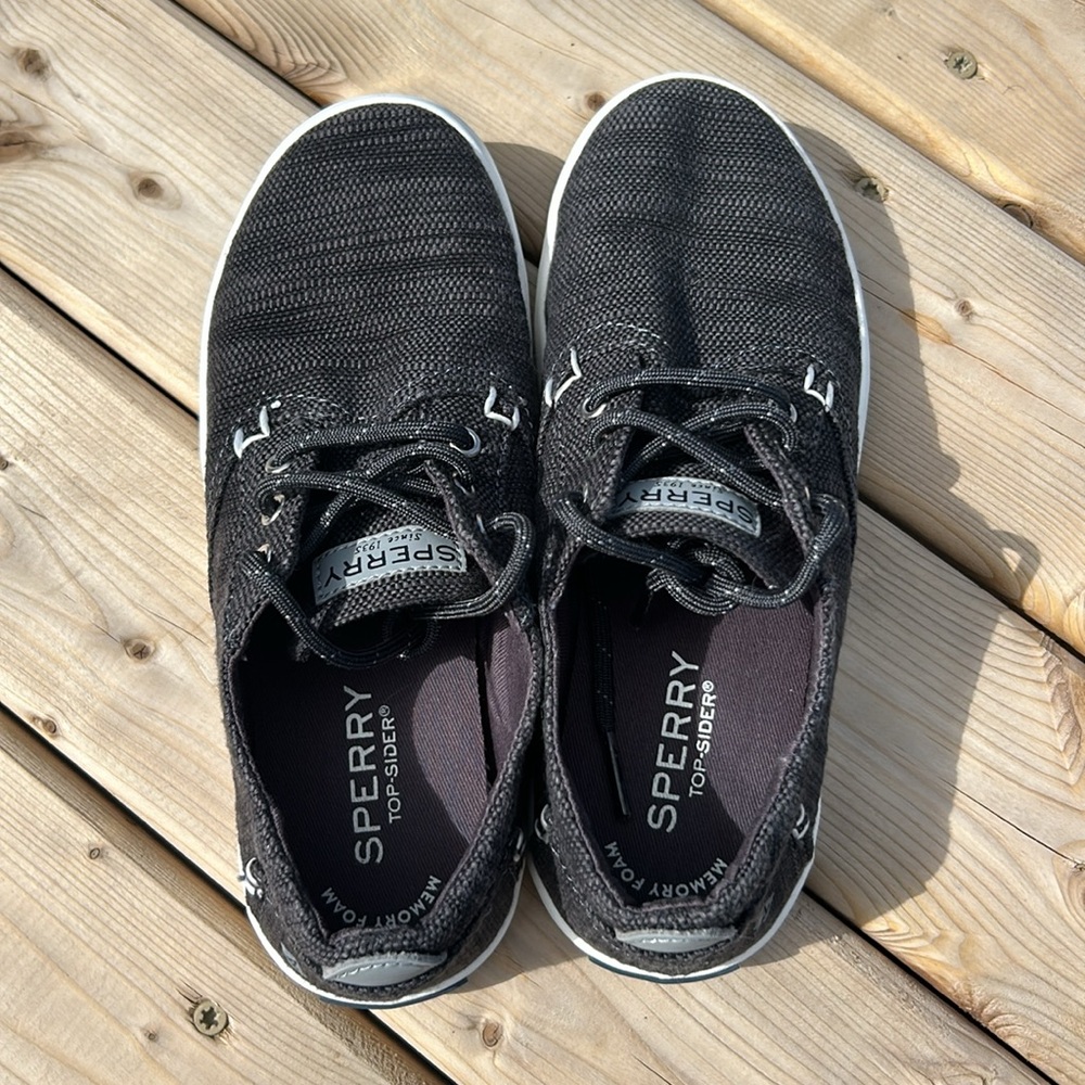 Sperry Bodie Top-siders, size 1 - Picture 3 of 7